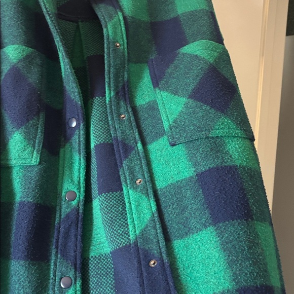Zara Checkered Green and Navy Shacket - Picture 3 of 6